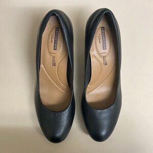 Clarks Leather Pumps